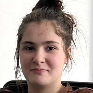 Missing: Alysia J Fonner-16 year old Female from Hurricane, West Virginia, USA